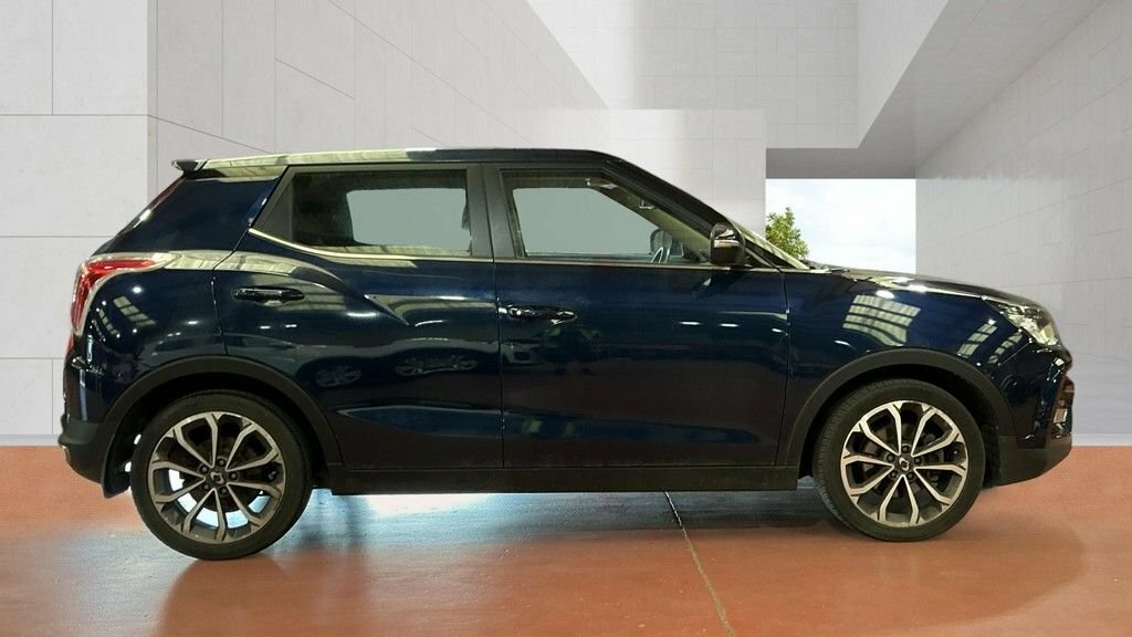 SsangYong Tivoli Suv Silver #5