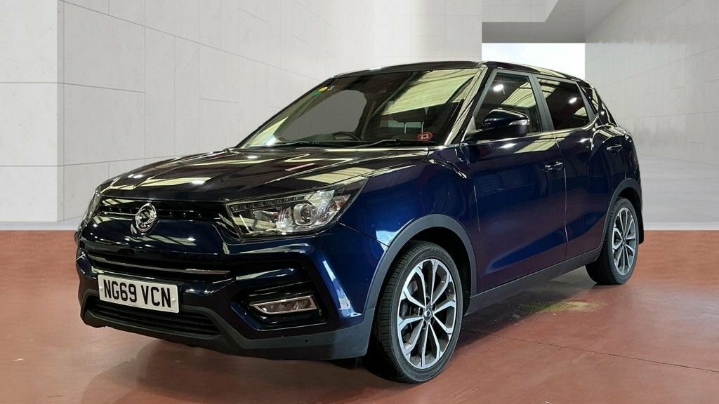 SsangYong Tivoli Suv Silver #2