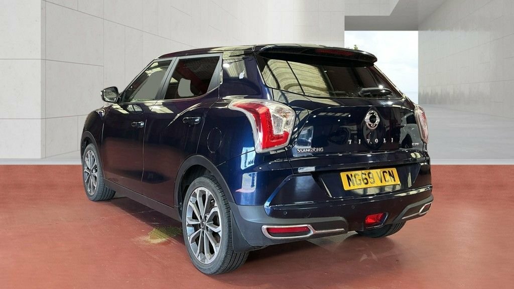 SsangYong Tivoli Suv Silver #3