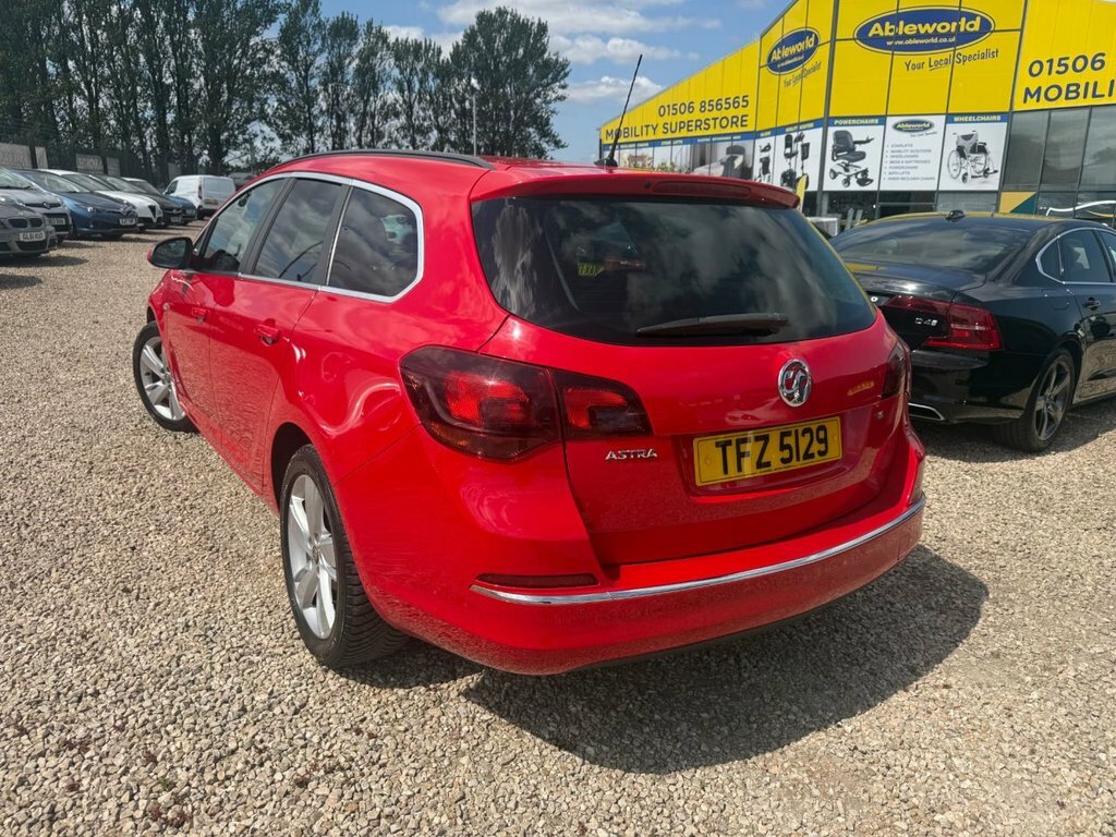 Vauxhall Astra 1.6L Sri Red #4