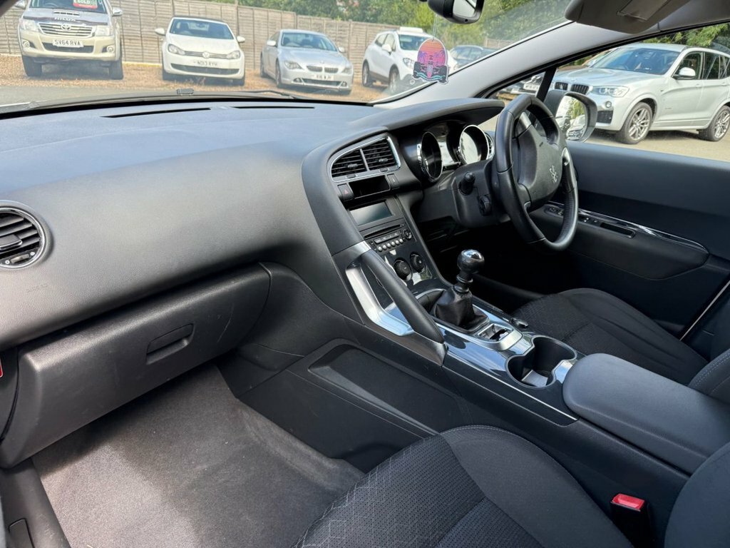 Peugeot 3008 1.6L Active White #5