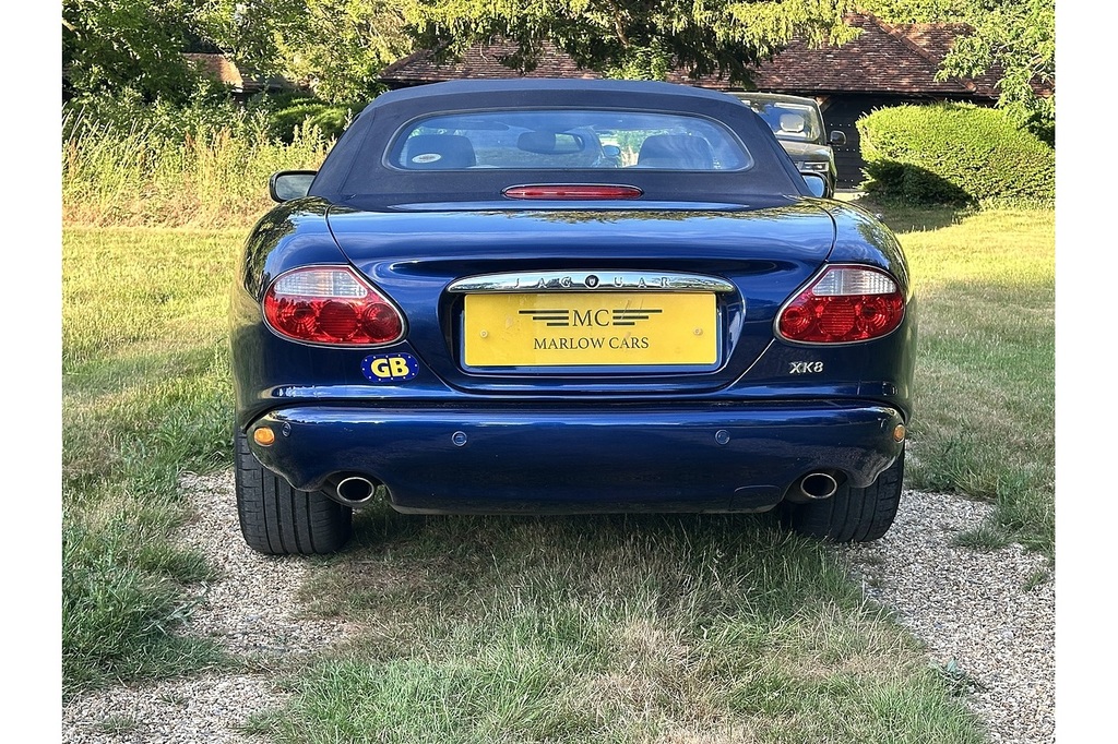 Jaguar XK8 4.0 Silver #24