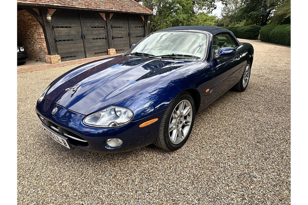 Jaguar XK8 Convertible U373 Blue #3
