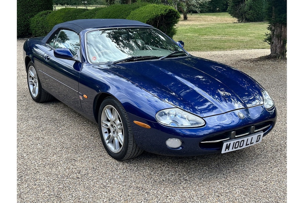 Jaguar XK8 Convertible U373 Blue #5