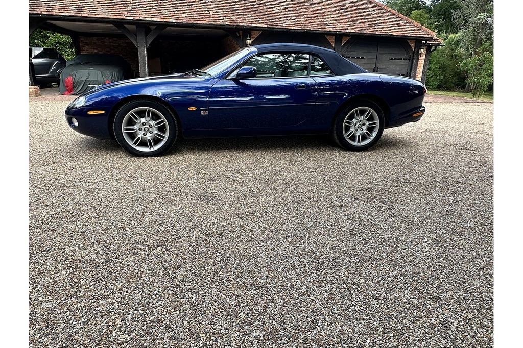 Jaguar XK8 Convertible U373 Blue #4