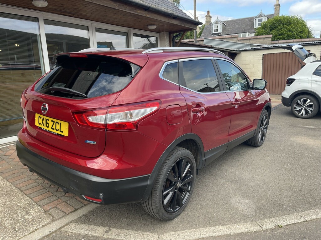 Nissan Qashqai 1.5 Dci Tekna Red #6