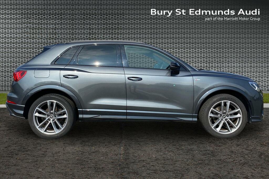 Audi Q3 1.5 Tfsi Cod 35 Black Edition Suv S Tro EJ21OSC Grey #4