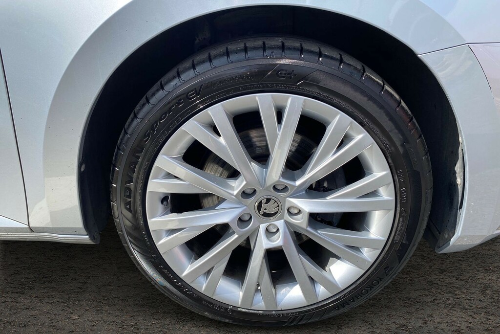 Skoda Superb 1.4 Tsi Iv 13Kwh Se L Estate Plug-in Hy BD23DHA Silver #5