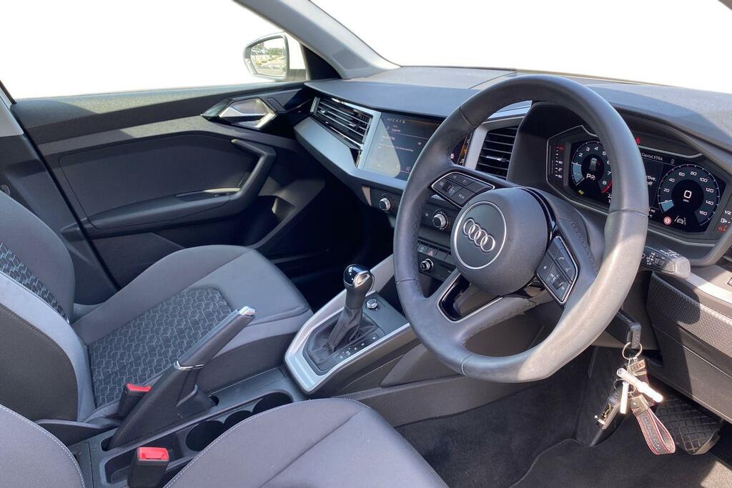 Audi A1 1.0 Tfsi 25 Sport Sportback S Tronic Eu AY74KTV White #6