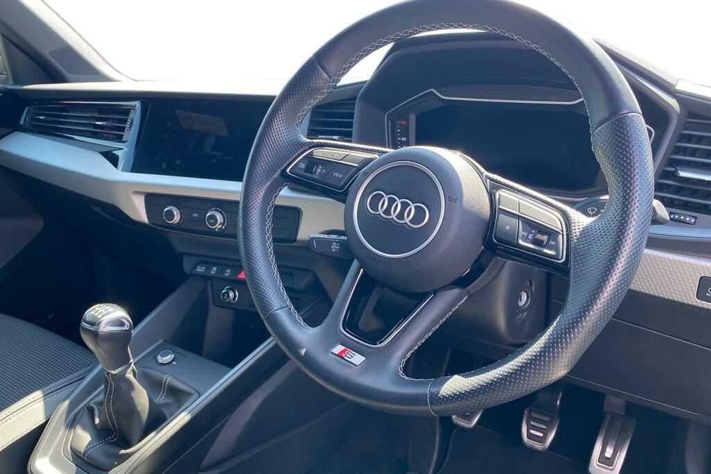 Audi A1 1.0 Tfsi 30 S Line Sportback Eur AV24ZSG Black #6