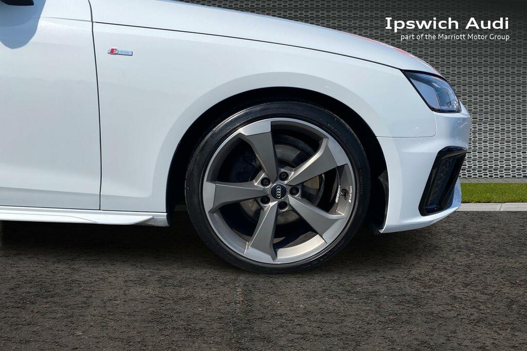 Audi A4 2.0 Tfsi 35 Black Edition Saloon White #5