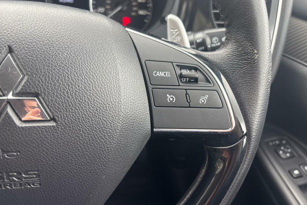 Mitsubishi Outlander 2.0 Mivec 4 Cvt 4Wd Euro 6 Ss White #50