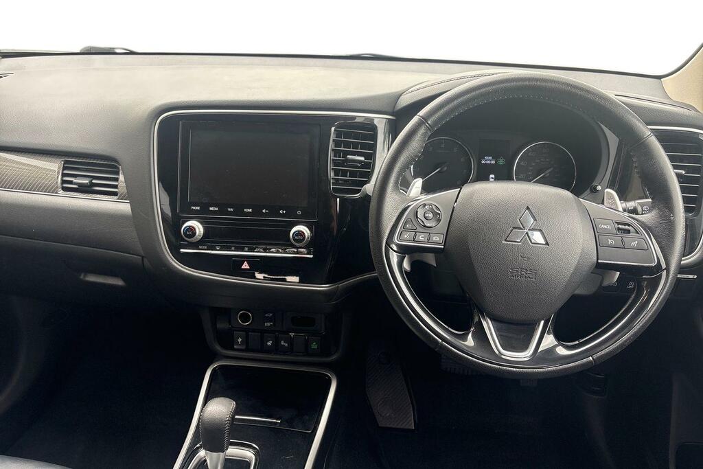Mitsubishi Outlander 2.0 Mivec 4 Cvt 4Wd Euro 6 Ss White #10