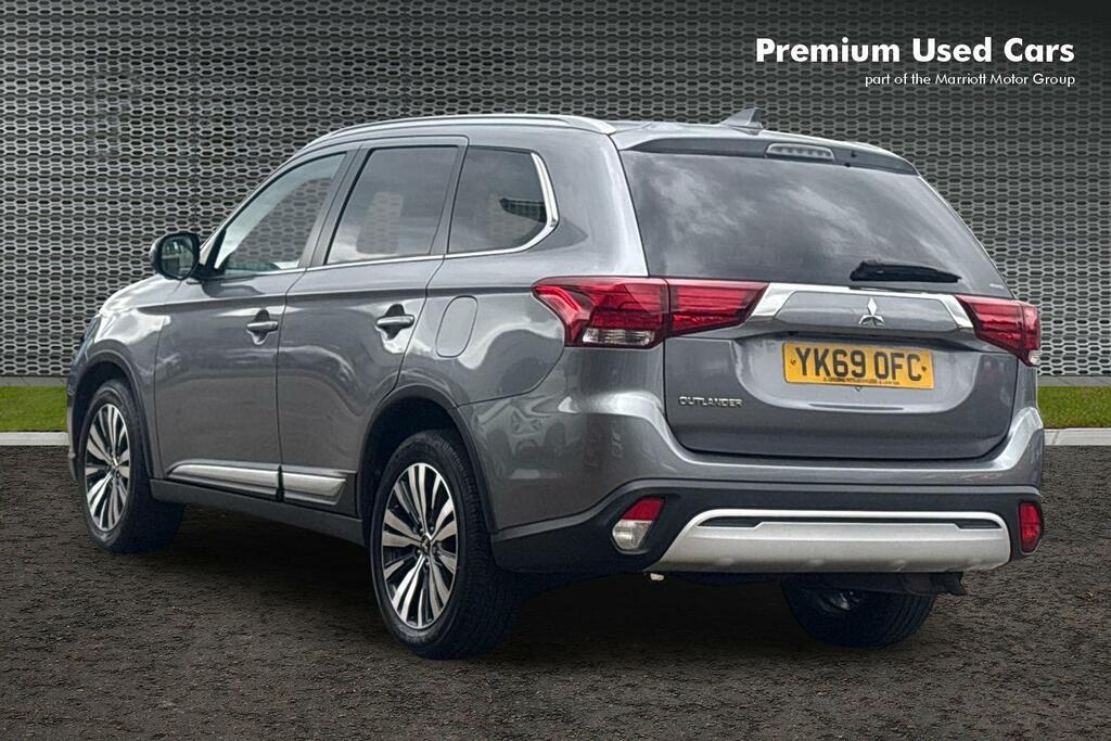 Mitsubishi Outlander 2.0 Mivec Exceed Suv Cvt 4Wd Euro 6 S Grey #3