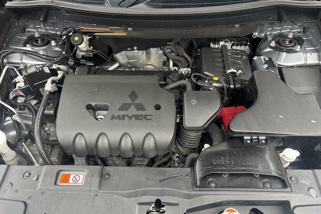 Mitsubishi Outlander 2.0 Mivec 4 Cvt 4Wd Euro 6 Ss White #34