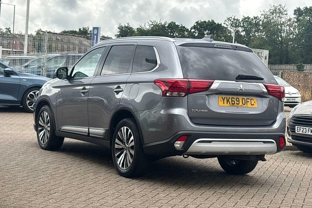 Mitsubishi Outlander 2.0 Mivec 4 Cvt 4Wd Euro 6 Ss White #38
