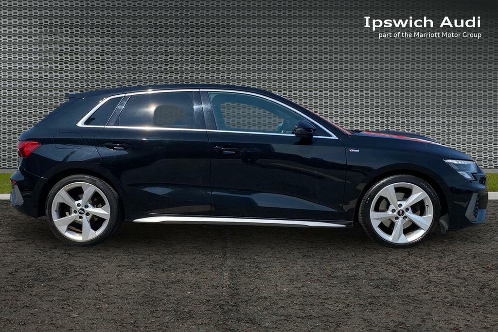 Audi A3 1.5 Tfsi 35 S Line Sportback S Tronic E GJ21LPZ Black #4