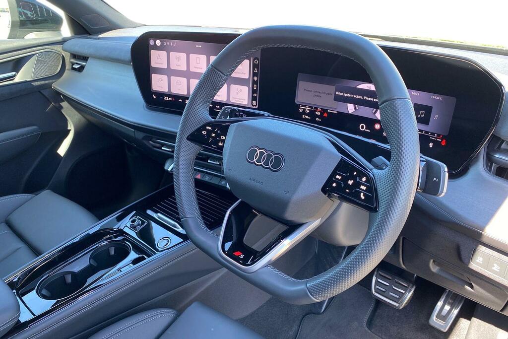 Audi Q3 1.5 E-hybrid Launch Edition Sportback P AX75LSU Grey #6