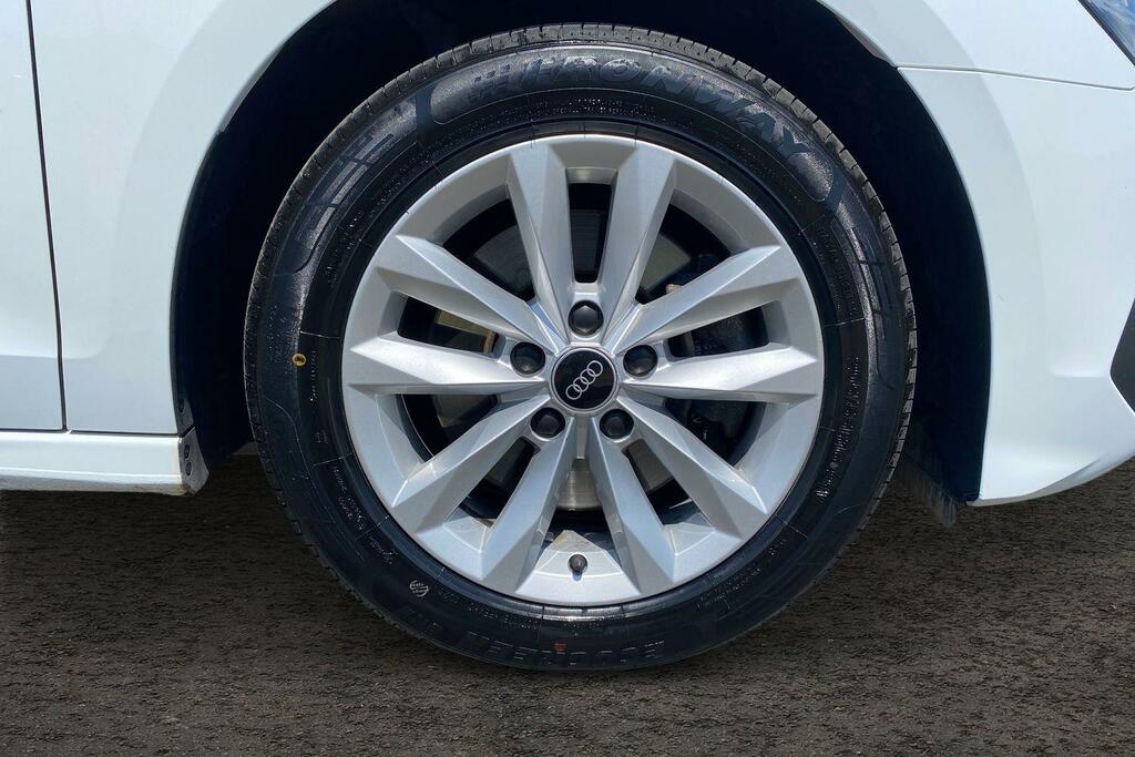Audi A3 2.0 Tdi 35 Technik Sportback Eur White #5