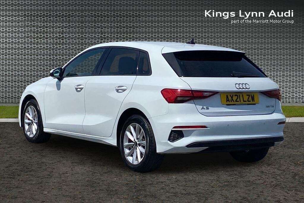 Audi A3 2.0 Tdi 35 Technik Sportback Eur White #3