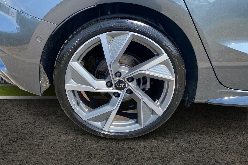 Audi A3 1.5 Tfsi 35 Black Edition Sportback S T KO25AWC Grey #5