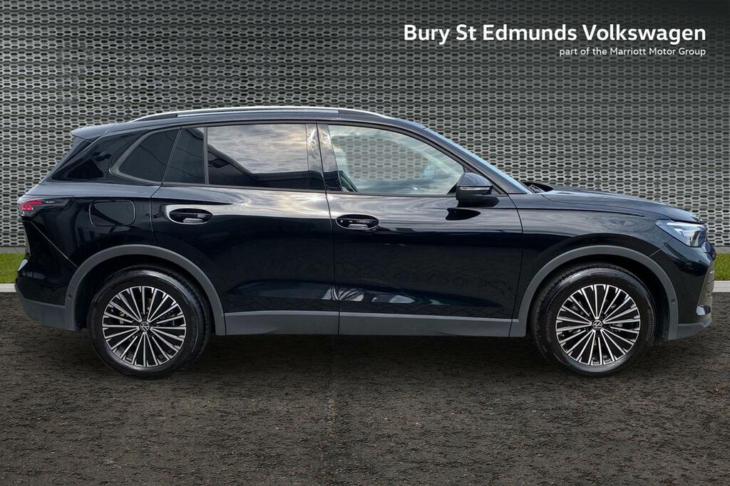 Volkswagen Tiguan 1.5 Etsi Mhev Match Suv Hybrid Dsg Euro AV26UTN Black #4