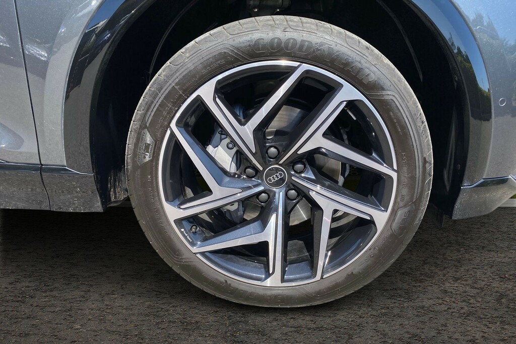 Audi Q6 E-Tron 100Kwh Black Edition Suv Quattro AY26TOU Grey #5