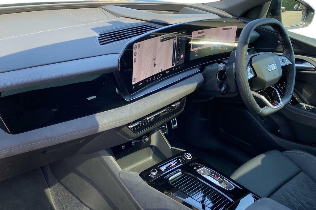 Audi Q6 E-Tron 100Kwh Black Edition Suv Quattro AY26TOU Grey #2