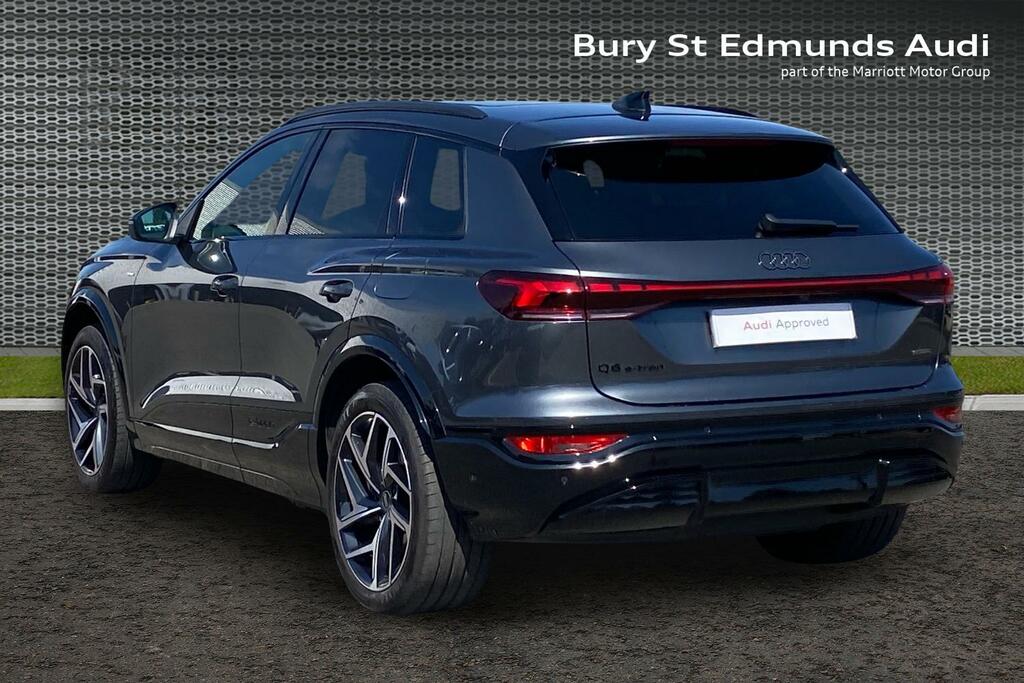 Audi Q6 E-Tron 100Kwh Black Edition Suv Quattro AY26TOU Grey #3