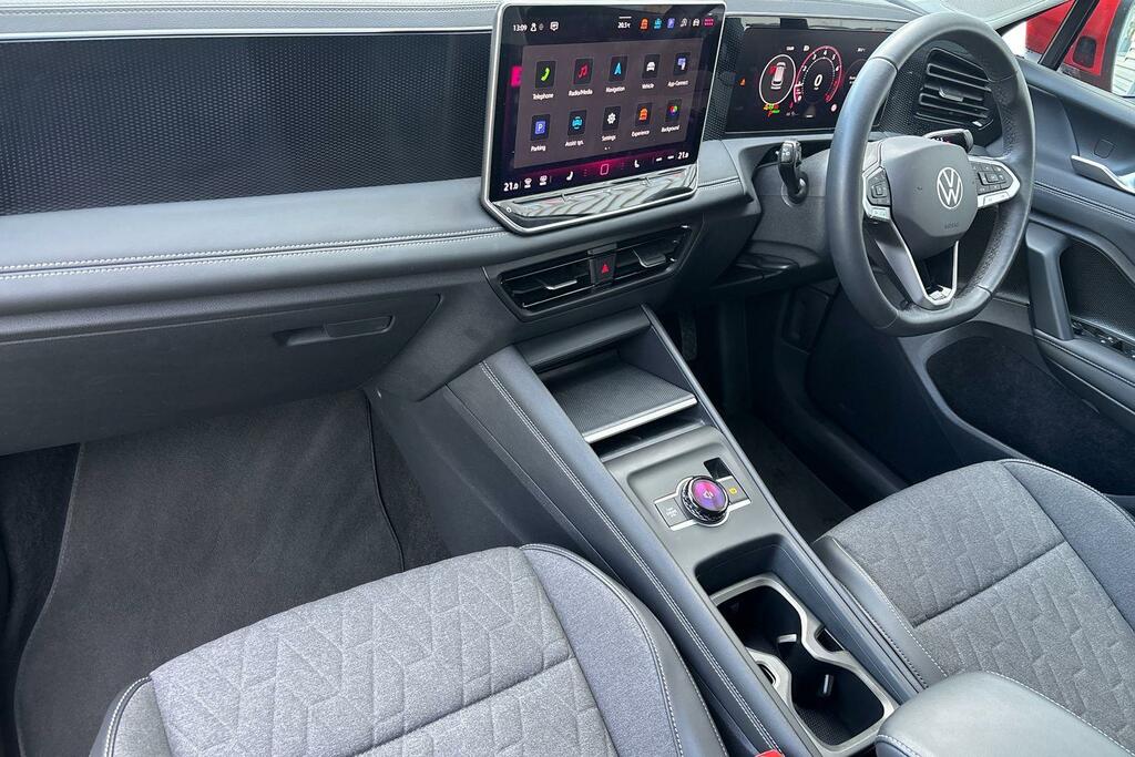 Volkswagen Tiguan 1.5 Etsi Mhev Match Suv Hybrid Dsg Euro Red #2