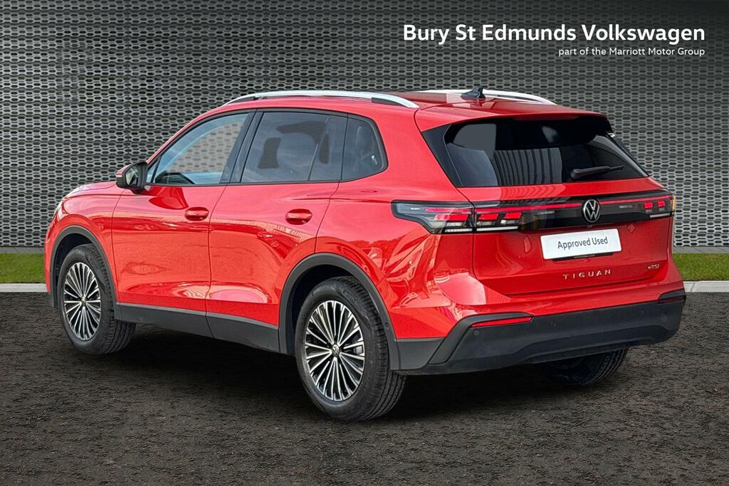 Volkswagen Tiguan 1.5 Etsi Mhev Match Suv Hybrid Dsg Euro Red #3