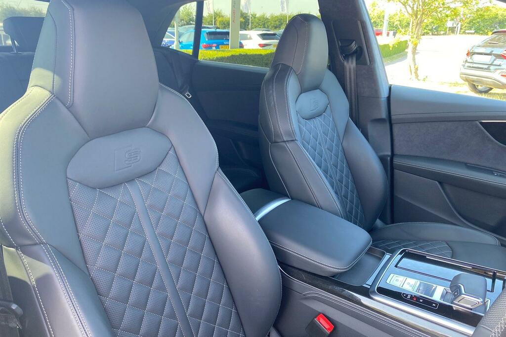 Audi Q8 S Line Blue #29