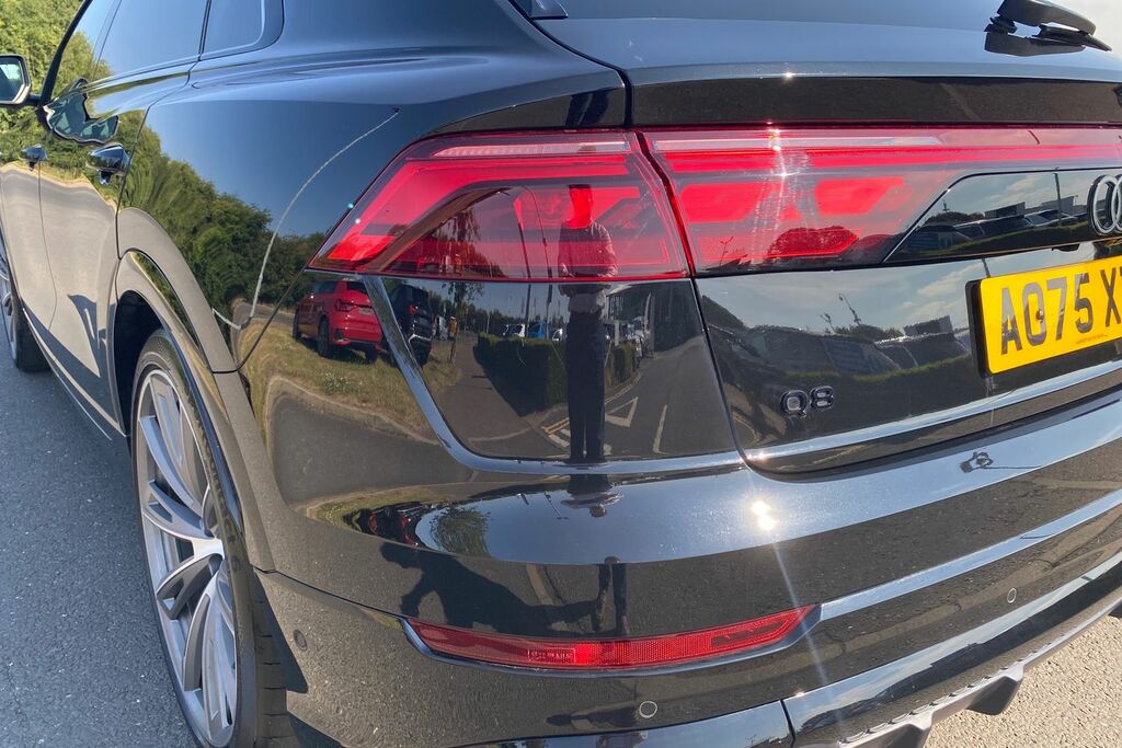 Audi Q8 S Line Blue #32