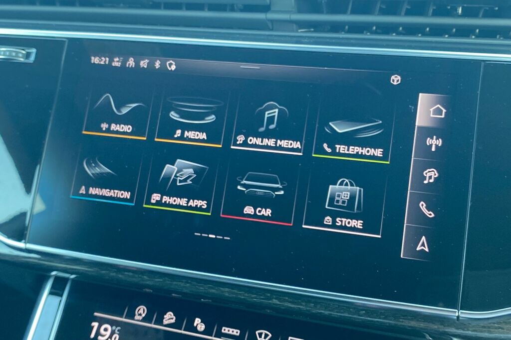 Audi Q8 S Line Blue #17