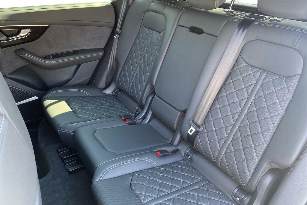 Audi Q8 S Line Blue #8