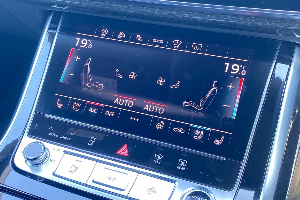 Audi Q8 S Line Blue #22