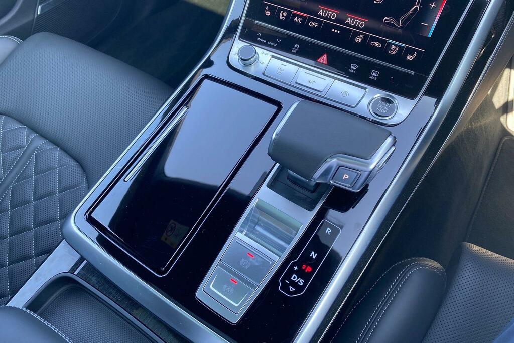 Audi Q8 S Line Blue #23