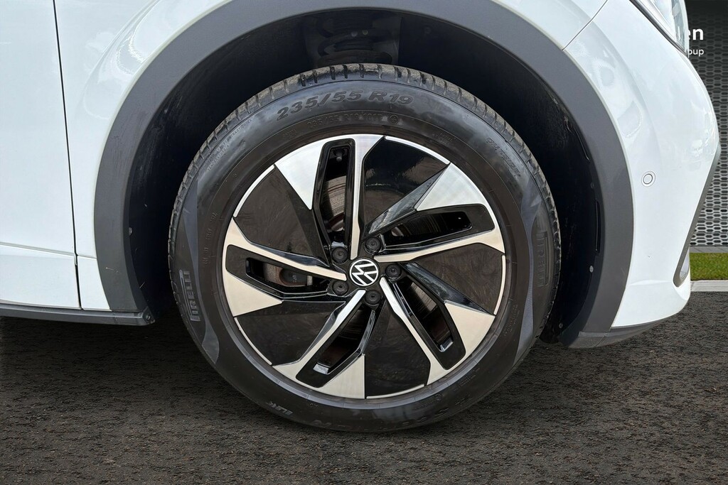 Volkswagen ID.5 Pro 77Kwh Style Suv 174 Ps White #5