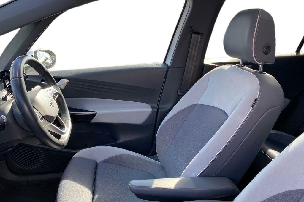 Volkswagen ID.3 Pro Performance 58Kwh Max Hatchback A #2