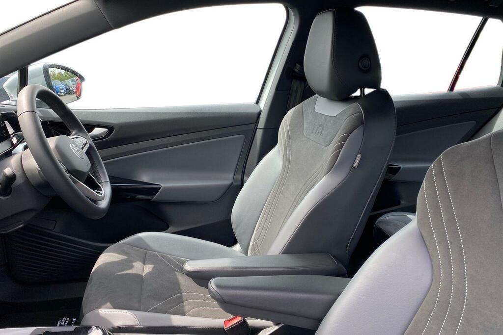 Volkswagen ID.4 Pure 52Kwh Life Suv 148 Ps White #2