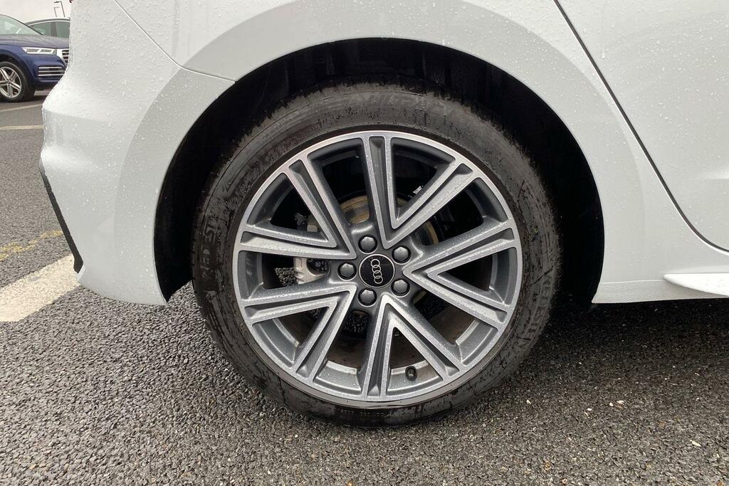 Audi A1 1.5 Tfsi 35 S Line Sportback S Tronic E AX25FYH #5
