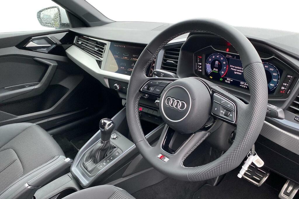 Audi A1 1.5 Tfsi 35 S Line Sportback S Tronic E AX25FYH #6
