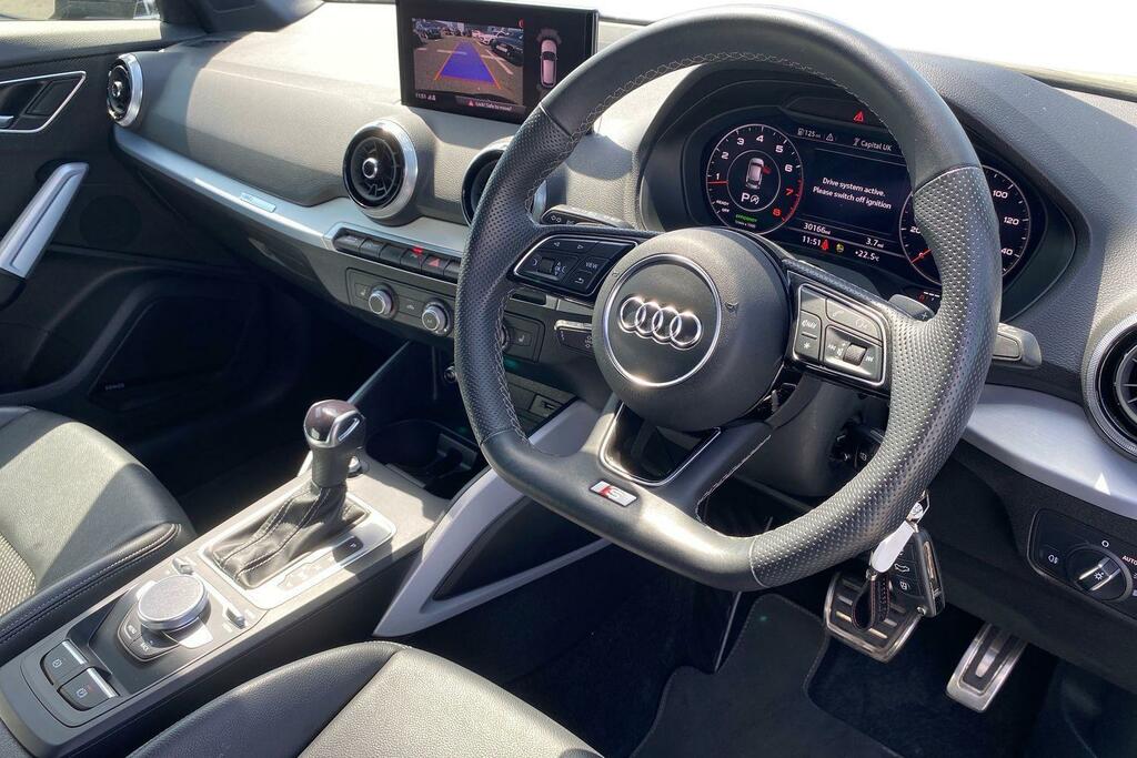 Audi Q2 1.5 Tfsi Cod 35 Black Edition Suv S Tro Black #6
