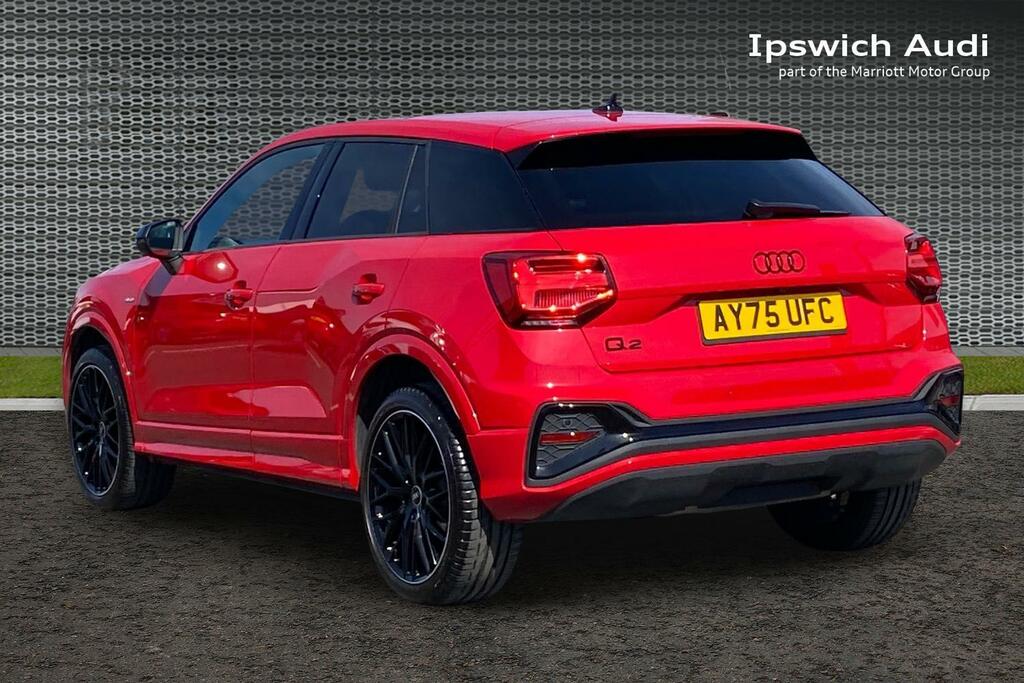 Audi Q2 1.5 Tfsi Cod 35 Black Edition Suv S Tro Red #3