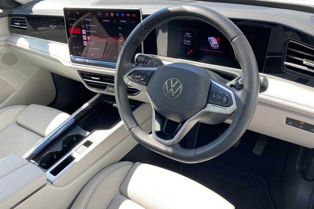 Volkswagen Passat 1.5 Tsi Ehybrid 19.7Kwh Elegance Estate RO25HBE White #6