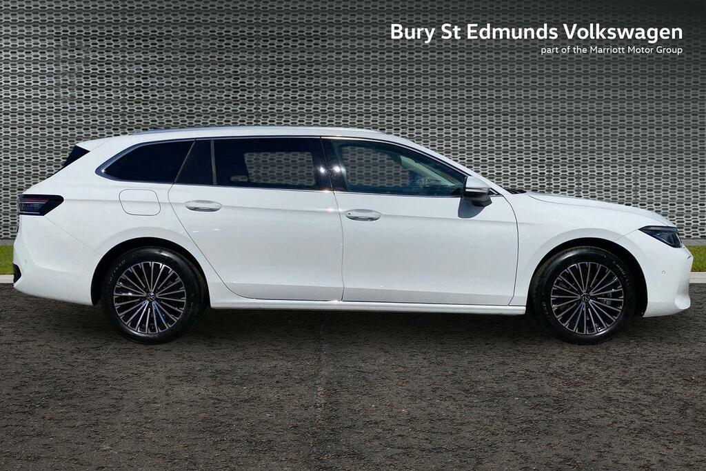 Volkswagen Passat 1.5 Tsi Ehybrid 19.7Kwh Elegance Estate RO25HBE White #4