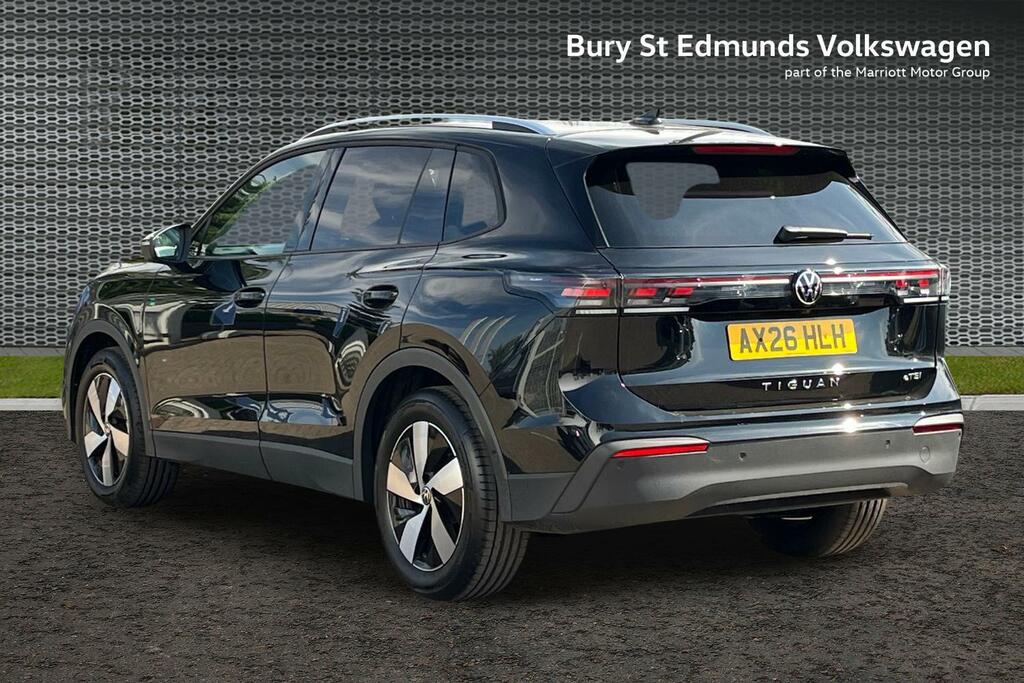 Volkswagen Tiguan 1.5 Etsi Mhev Match Suv Hybrid Dsg Euro AX26HLH Black #3