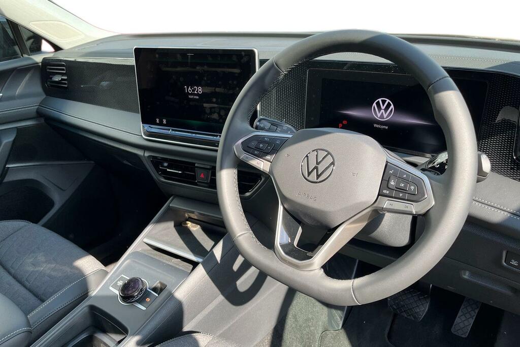 Volkswagen Tiguan 1.5 Etsi Mhev Match Suv Hybrid Dsg Euro AX26HLH Black #6