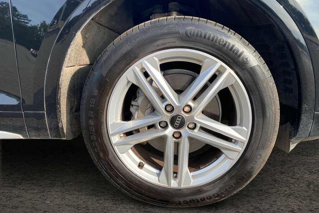 Audi Q5 2.0 Tdi 40 S Line Sportback S Tronic Qu GY22YRE Black #5