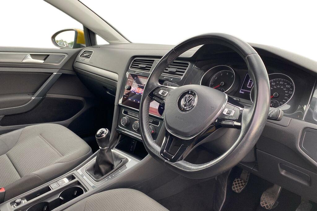 Volkswagen Golf 1.5 Tsi Evo Se Nav Hatchback Eur NA68UAH Yellow #6